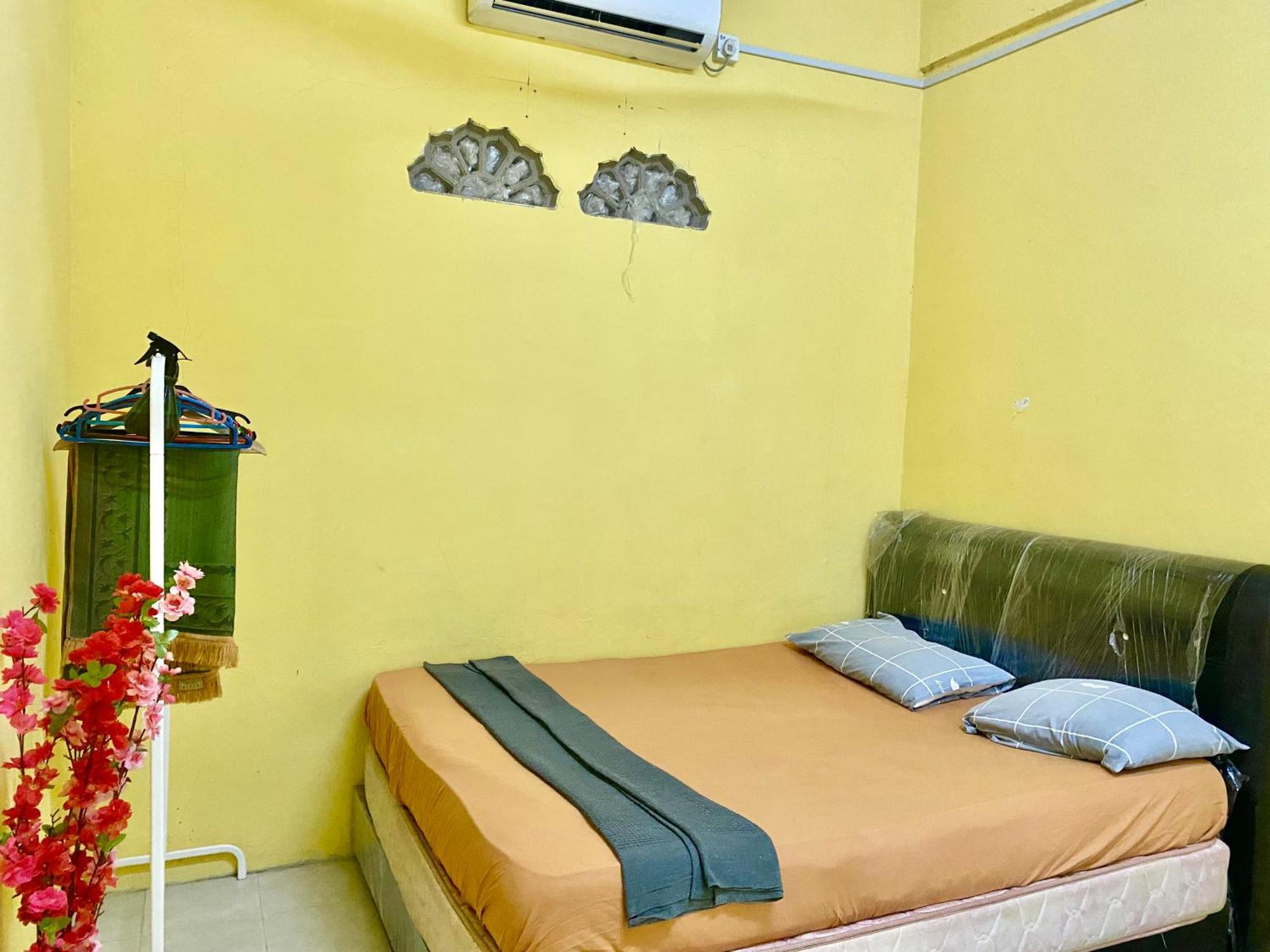 Umi Homestay Batu Buruk Kuala Terengganu Buitenkant foto